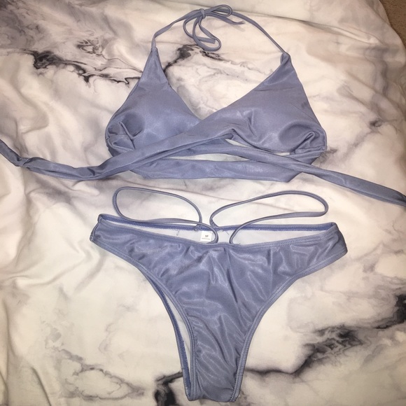 BRAND NEW wrap around bikini w strappy bottoms - Picture 2 of 3